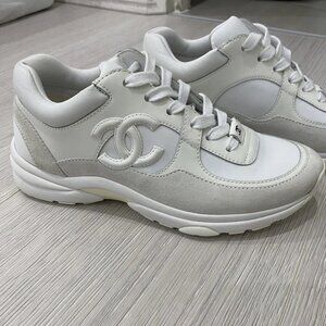 Chanel Womans CC Sneakers W/receipt Size 8AUS/US. Size 38